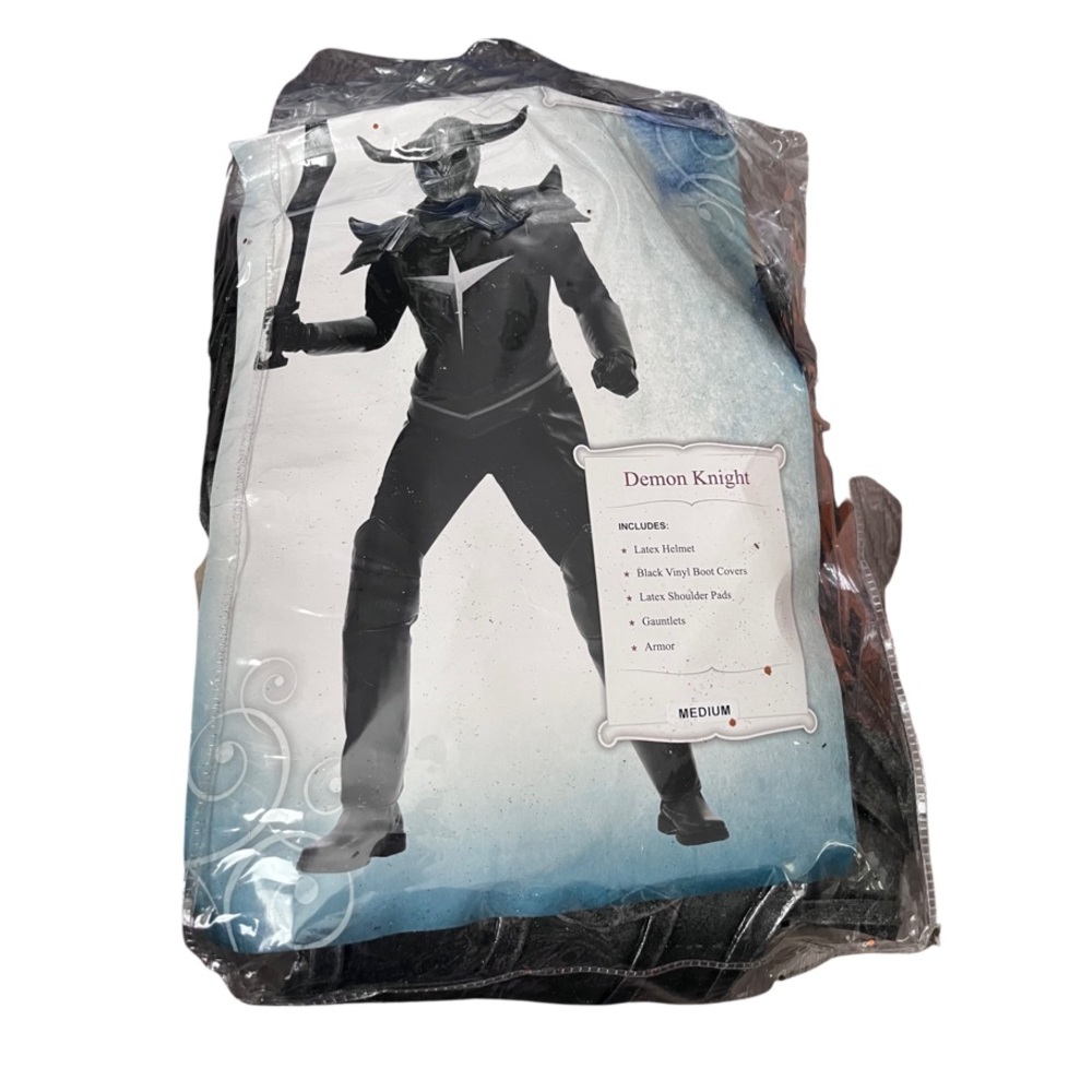 SHIPS FOR HALLOWEEN/ DEMON KNIGHT COSTUME